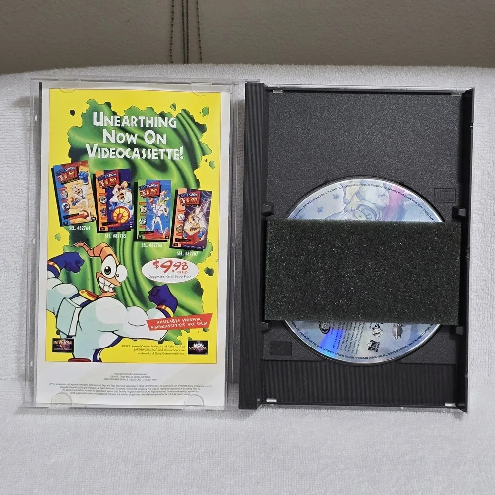 Earthworm Jim 2 (Sega Saturn, 1996) Authentic Complete Manual + Reg Card Nice